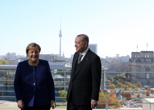 Cumhurbaşkanı Erdoğan Merkel’le çalışma kahvaltısında bir araya geldi